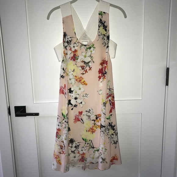 Club Monaco Rosan Floral Dress size 2 / 4 (runs big) - Picture 3 of 6